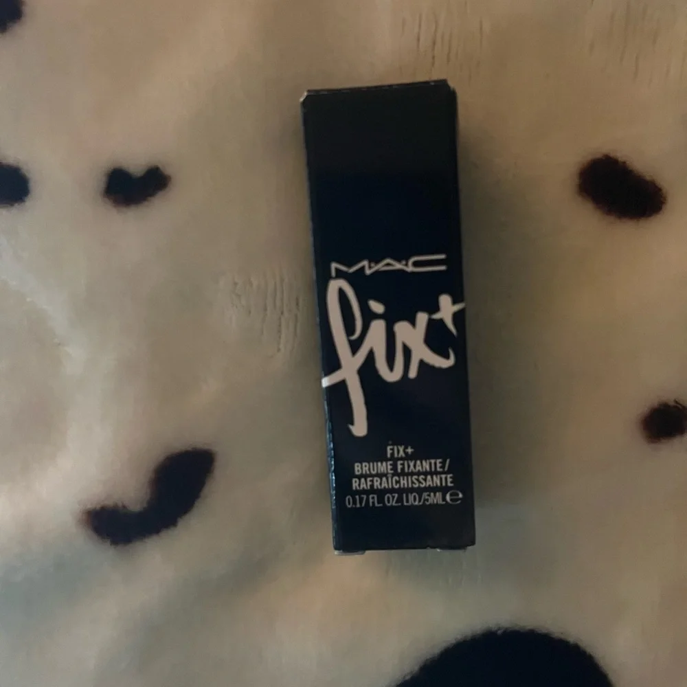 ✨NEW TRAVEL SIZE MAKEUP BUNDLE✨ - Picture 5 of 5
